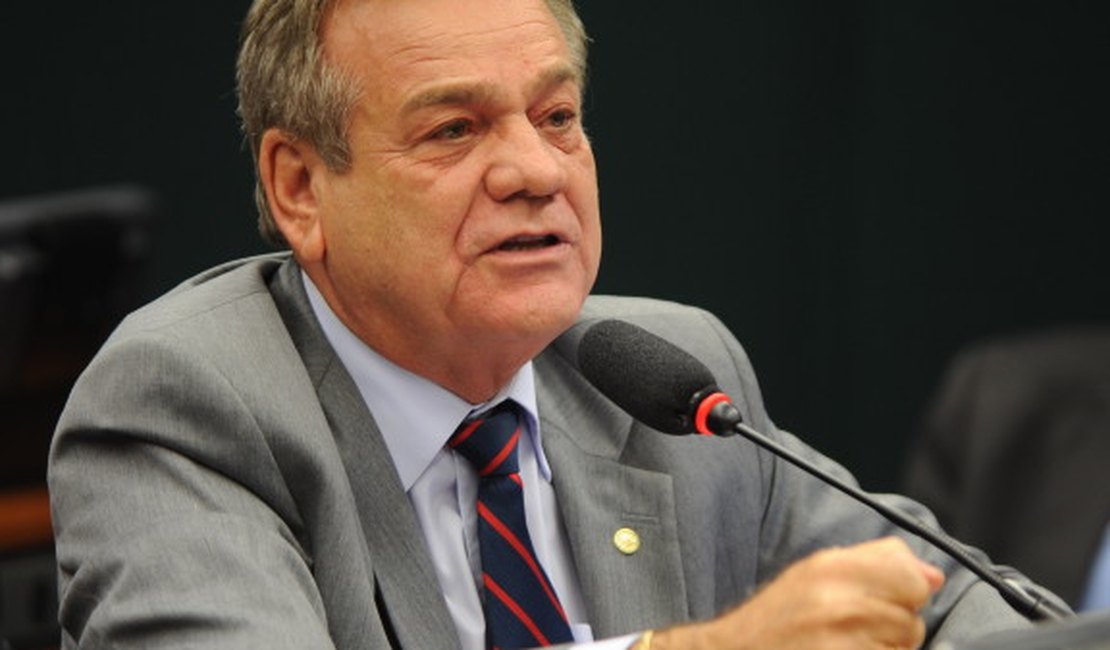 Ronaldo Lessa, vice-prefeito de Maceió, testa positivo para a Covid-19