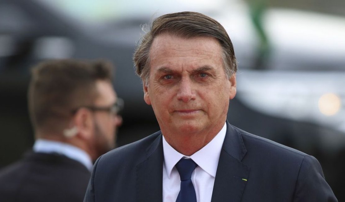 Com suspensão de testes da Coronavac, Bolsonaro diz que “ganhou” de Doria