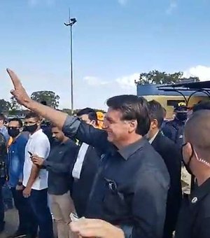 [Vídeo] Bolsonaro ri do ASA de Arapiraca em piada sobre o rebaixamento do Cruzeiro 'Alguém vai ver?' 