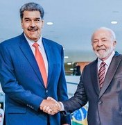 Ao lado de Maduro, Lula defende entrada da Venezuela no Brics