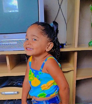 Menina de 3 anos morre em hospital de Santana do Ipanema e pai acredita que pode ter sido erro médico