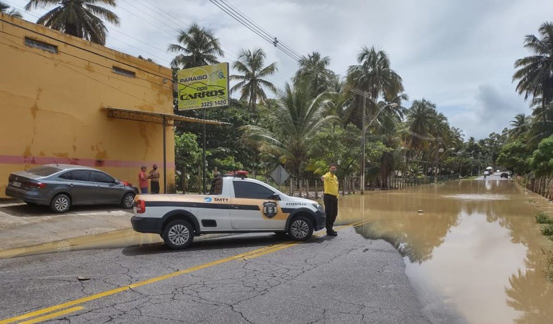 Prefeitura de Maceió alerta população sobre descarte irregular de resíduos