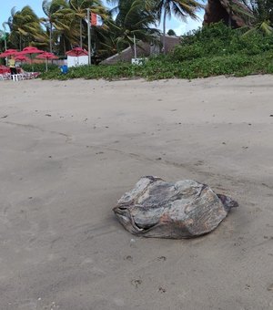 Mais uma caixa misteriosa aparece em praia do litoral alagoano