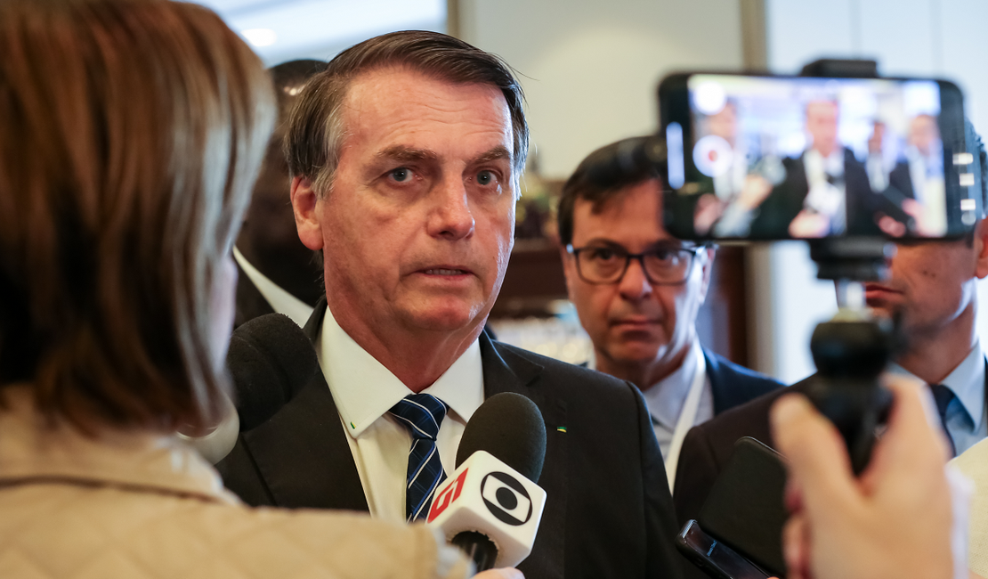 Eventual punição a Eduardo é 'perseguição política', afirma Bolsonaro
