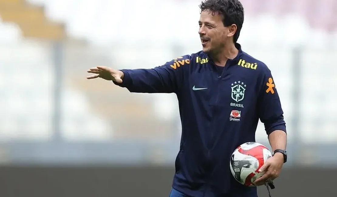 Contra o Uruguai, Fernando Diniz encara o seu primeiro ‘grande desafio’ no comando da Seleção Brasileira