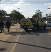 Pai e filho morrem atropelados em acidente na BR-104, em Rio Largo