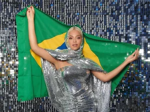 Beyoncé posta registros da passagem pelo Brasil e famosos surtam