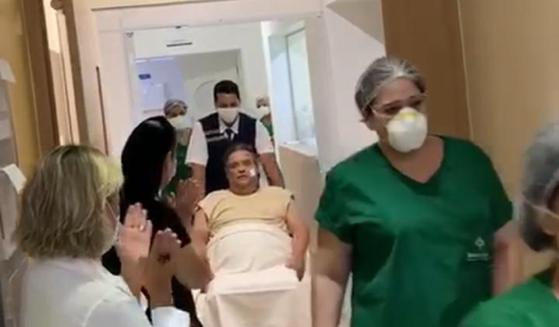 Cinco pacientes de Covid-19 recebem alta na Santa Casa de Maceió neste sábado (13)