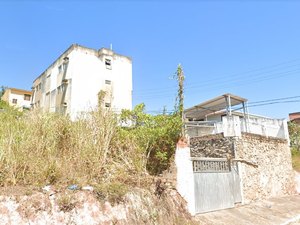 Prédio com risco de desabamento no Pinheiro será demolido nesta quarta (19)