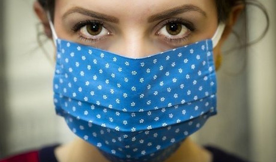 Autoridades de saúde passam a recomendar máscara de pano