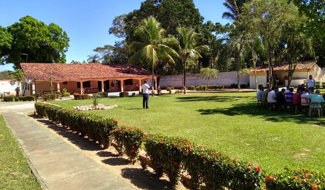 As artes podem ajudar no tratamento de dependentes químicos?