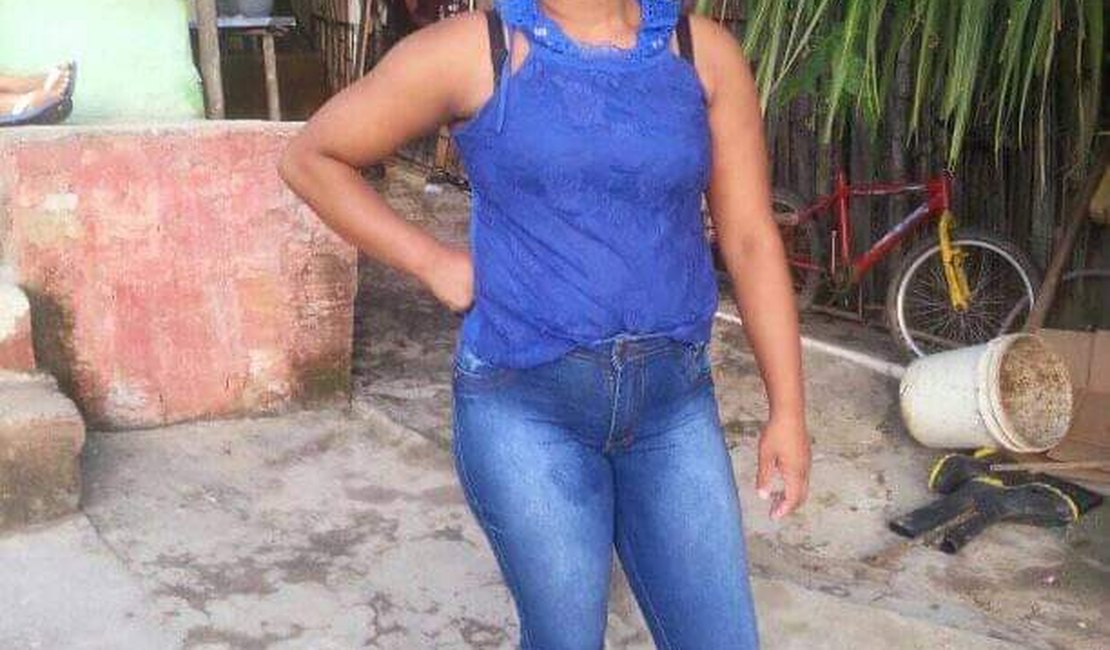 Crime brutal: mulher é assassinada a facadas em Porto Calvo