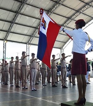 Colégio Tiradentes realiza formatura militar de promoção de 66 alunos em Maceió