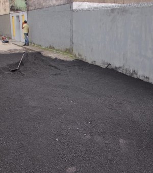 Prefeitura de Maceió beneficia moradores da Jatiúca com pavimentação asfáltica