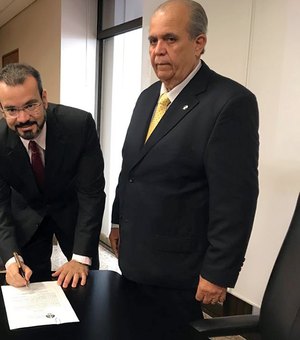 Juiz Carlos Aley Melo toma posse como titular do 1º Juizado de Arapiraca