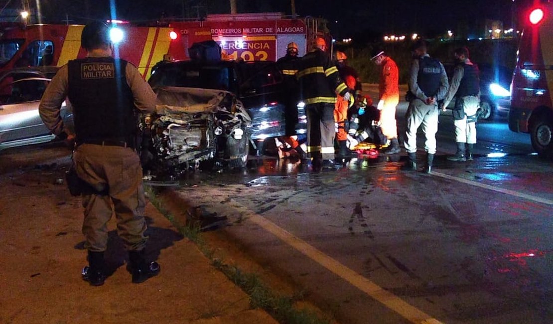 Motorista embriagado causa acidente e deixa duas vítimas fatais, em Maceió 
