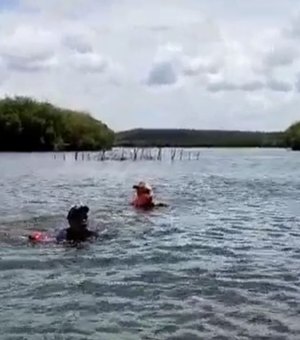 Durante ação na Lagoa Manguaba, polícia se depara com pescadores à deriva