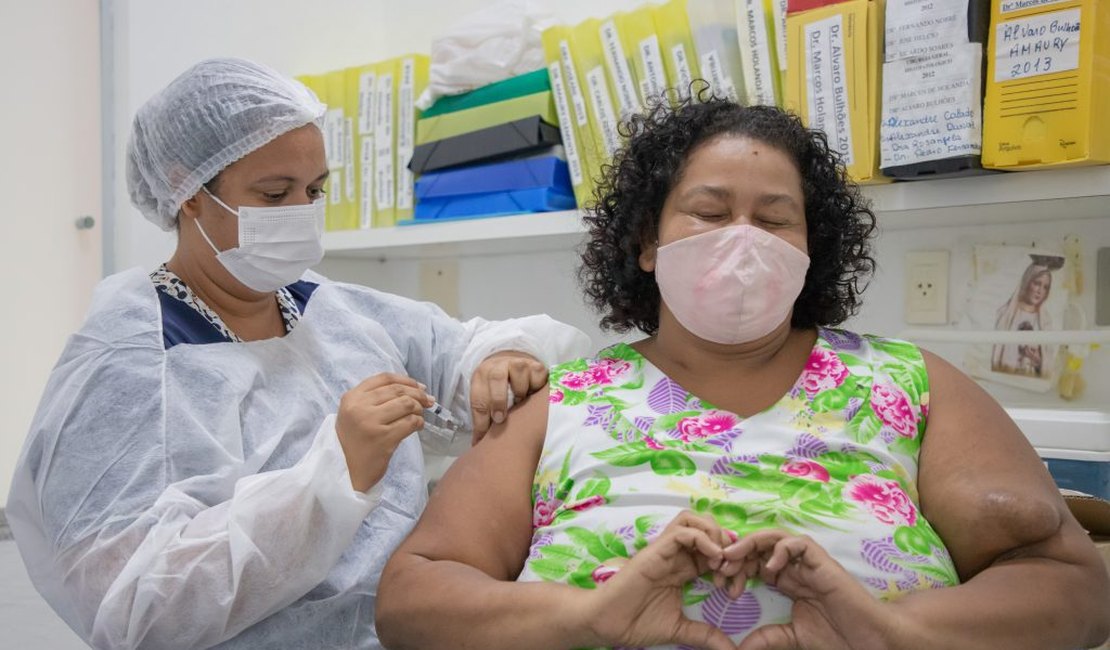 Covid-19: doentes renais em diálise começam a se vacinar em Maceió