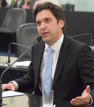 Isnaldo Bulhões lança pré-campanha para deputado federal 