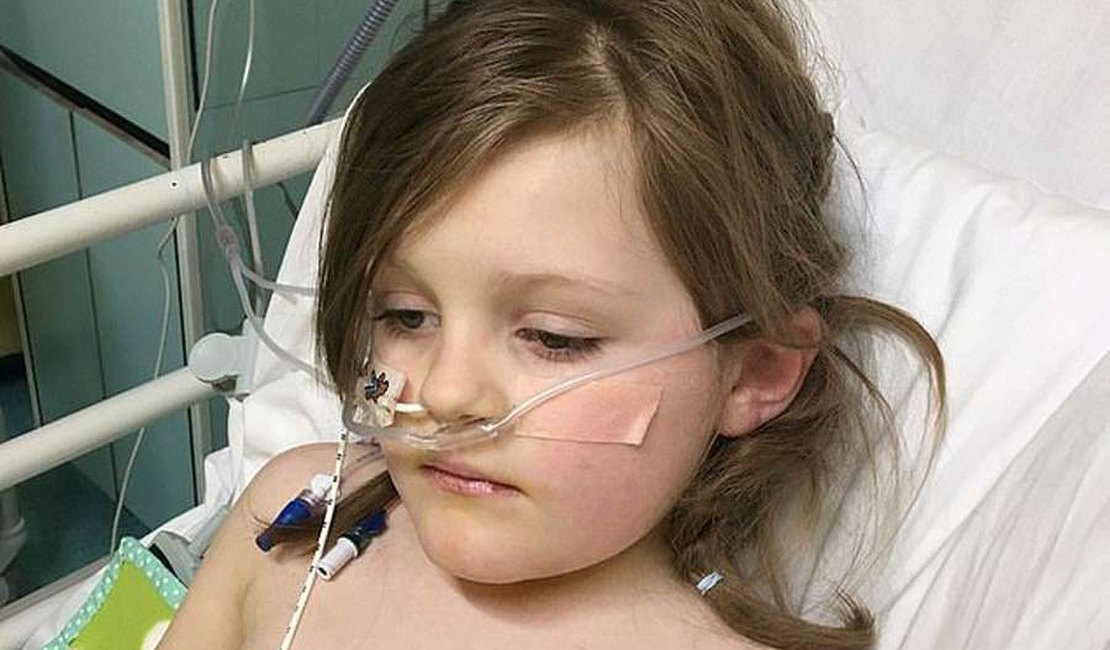 Menina é colocada em coma após reação à covid-19