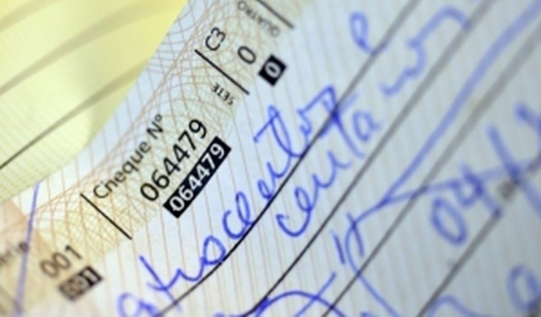 Cheque especial custa 10 vezes mais no Brasil que em Portugal