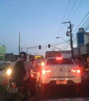  Maceió registra congestionamentos em vários pontos da cidade