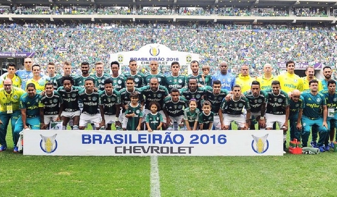 Palmeiras vence a Chapecoense e conquista o Campeonato Brasileiro
