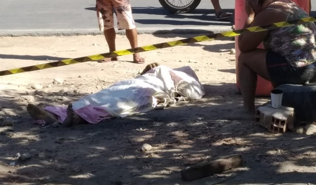 Homem é assassinado a tiros e facadas em São Miguel dos Milagres