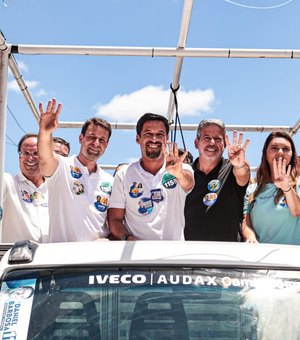 Em sua terra natal, Rodrigo Cunha , Jó Pereira e Luciano Barbosa realizam carreata em Arapiraca