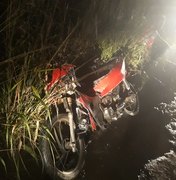 Moto com faróis apagados atropela ciclista na AL 115, em Arapiraca 