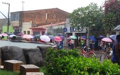Coronavoucher: fila gigantesca se forma na lotérica de Matriz de Camaragibe