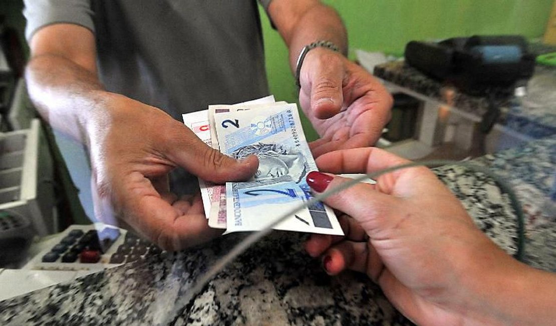 Trabalhadores já podem sacar abono do PIS/Pasep de 2017