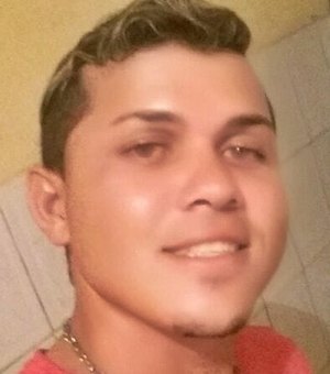 Acusado de assassinato se entrega à polícia em Delmiro Gouveia 