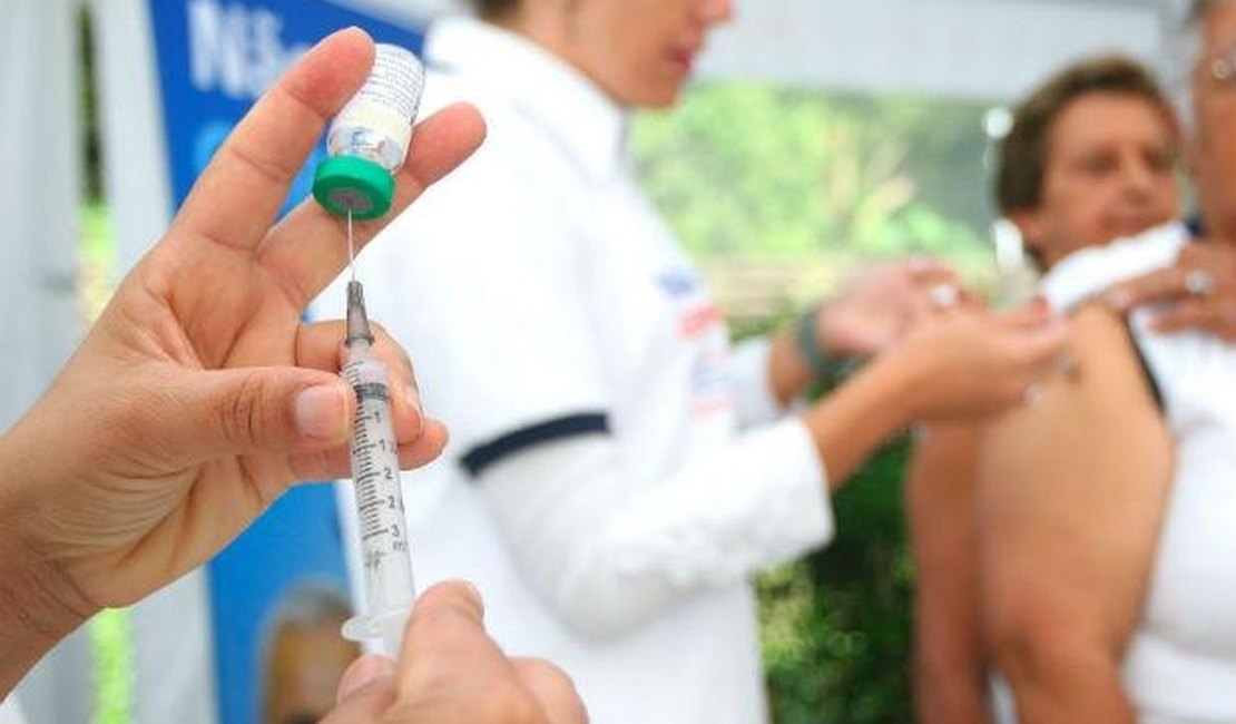 Por falta de adesão, apenas 40% do público-alvo foi vacinado contra o HPV em Alagoas