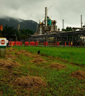 Petrobras reduz preço da gasolina em 1,38% nas refinarias