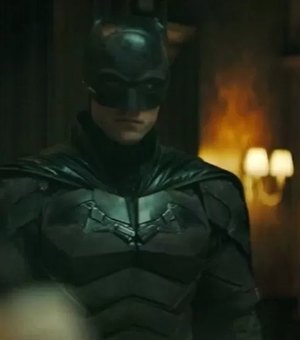 Robert Pattinson compara Bruce Wayne a um dependente químico