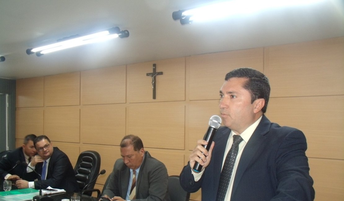 No retorno às atividades, vereadores voltam a criticar lentidão na gestão de Rogério Teófilo