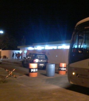 Após arrastão em ônibus que ia para Arapiraca, criminosos são presos na AL-101