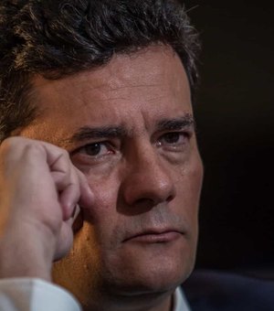 Moro diz à PF que ouviu de ministros que Carlos Bolsonaro é ligado a 'gabinete do ódio'