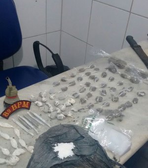 Viciado fala para polícia endereço onde se compra drogas em Maceió 