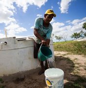 Cisternas são entregues a agricultores no Sertão