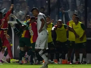 Vasco perde para o Sampaio Corrêa com gol no último lance e adia acesso na Série B