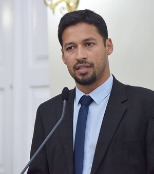 Rodrigo Cunha cobra votação de PEC que reduz férias dos deputados alagoanos