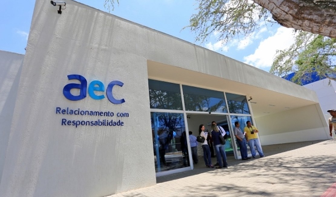 AeC tem mais de 300 vagas abertas em Arapiraca