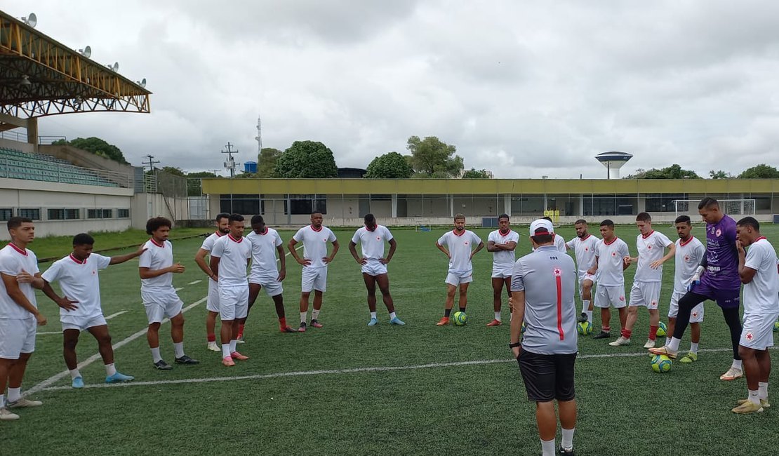Equipe do Rio Branco treina em Maceió para enfrentar o ASA no domingo (14), em Arapiraca