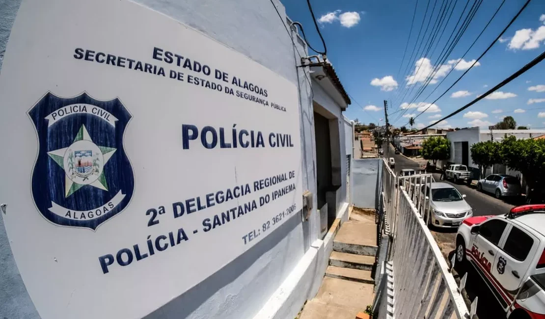 [Vídeo] Operação policial de combate ao tráfico de drogas é deflagrada em Santana do Ipanema