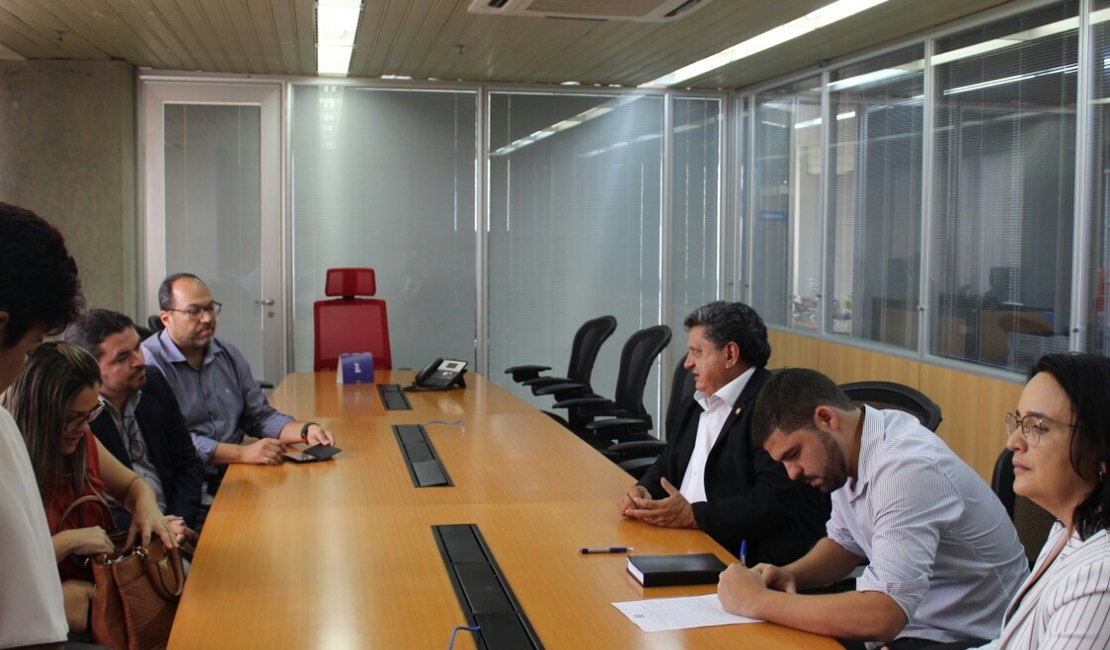 Iprev assina acordo para agilizar atendimento a servidores municipais
