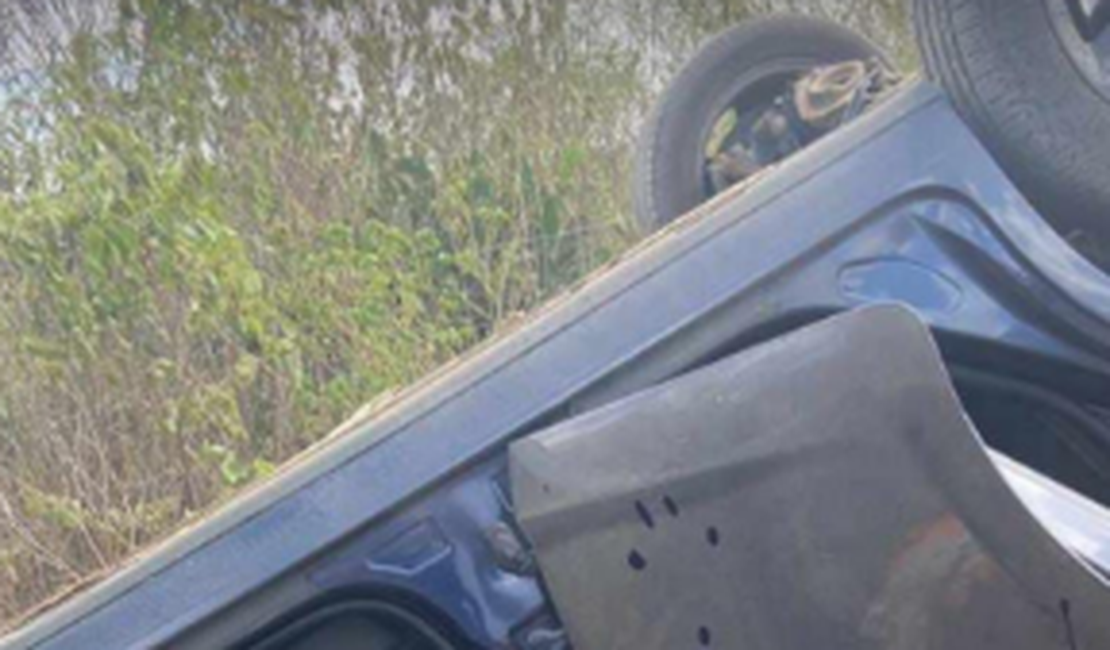 Policial militar morre após veículo capotar na AL-220, no Sertão alagoano