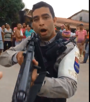 Vídeo: população reclama da agressividade de policias durante operação de ordenamento