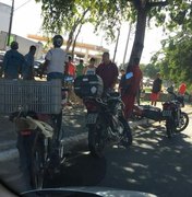Motociclista perde controle da direção e cai em córrego no Riacho do Sapo, em Maceió